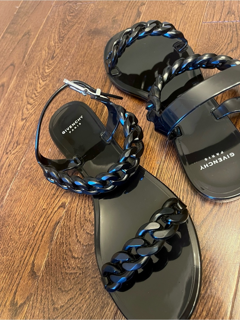 Givenchy Black Chain Jelly Sandals Women’s Size 7